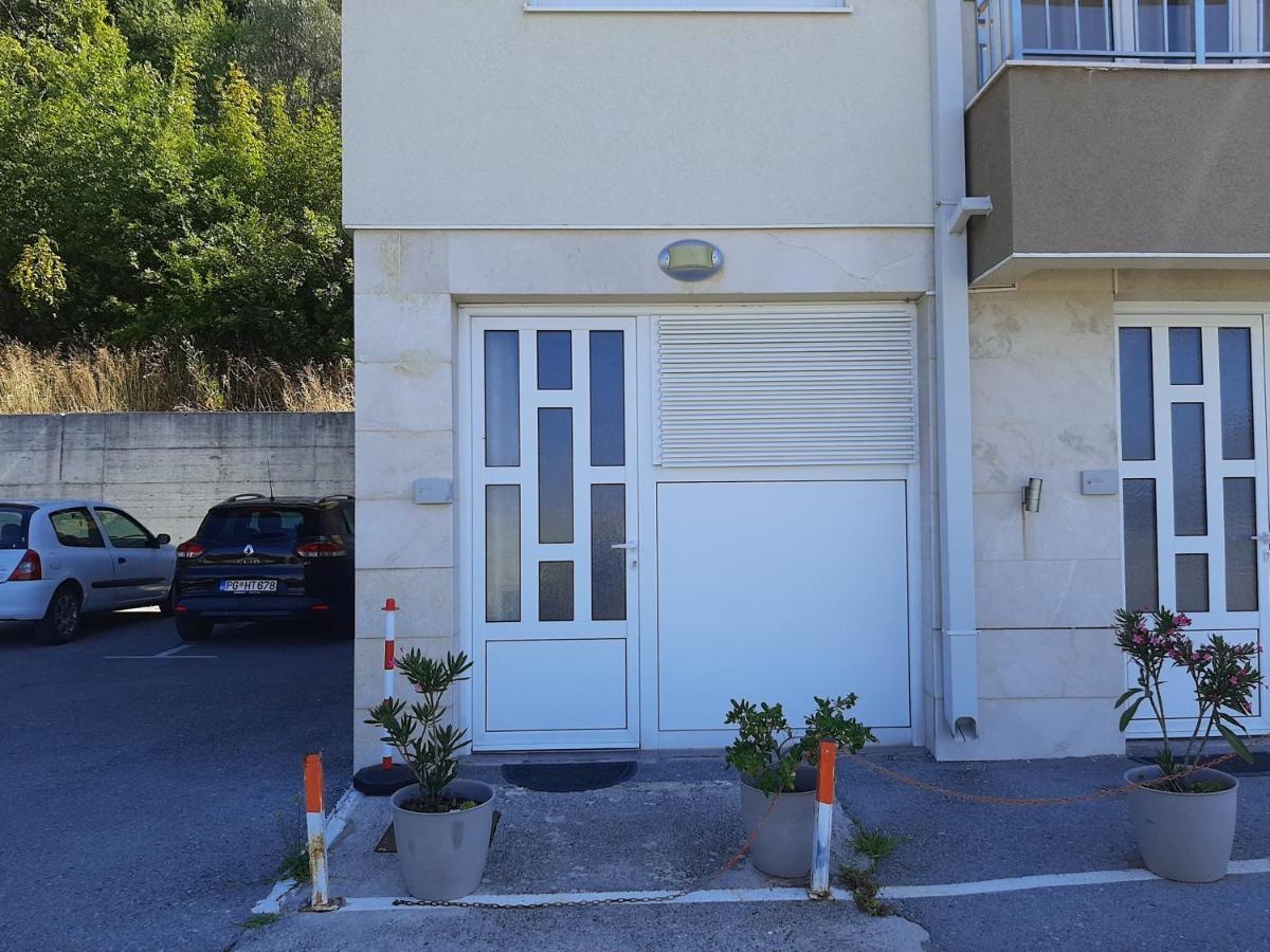 Rakocevic Apartments Petrovac Ngoại thất bức ảnh