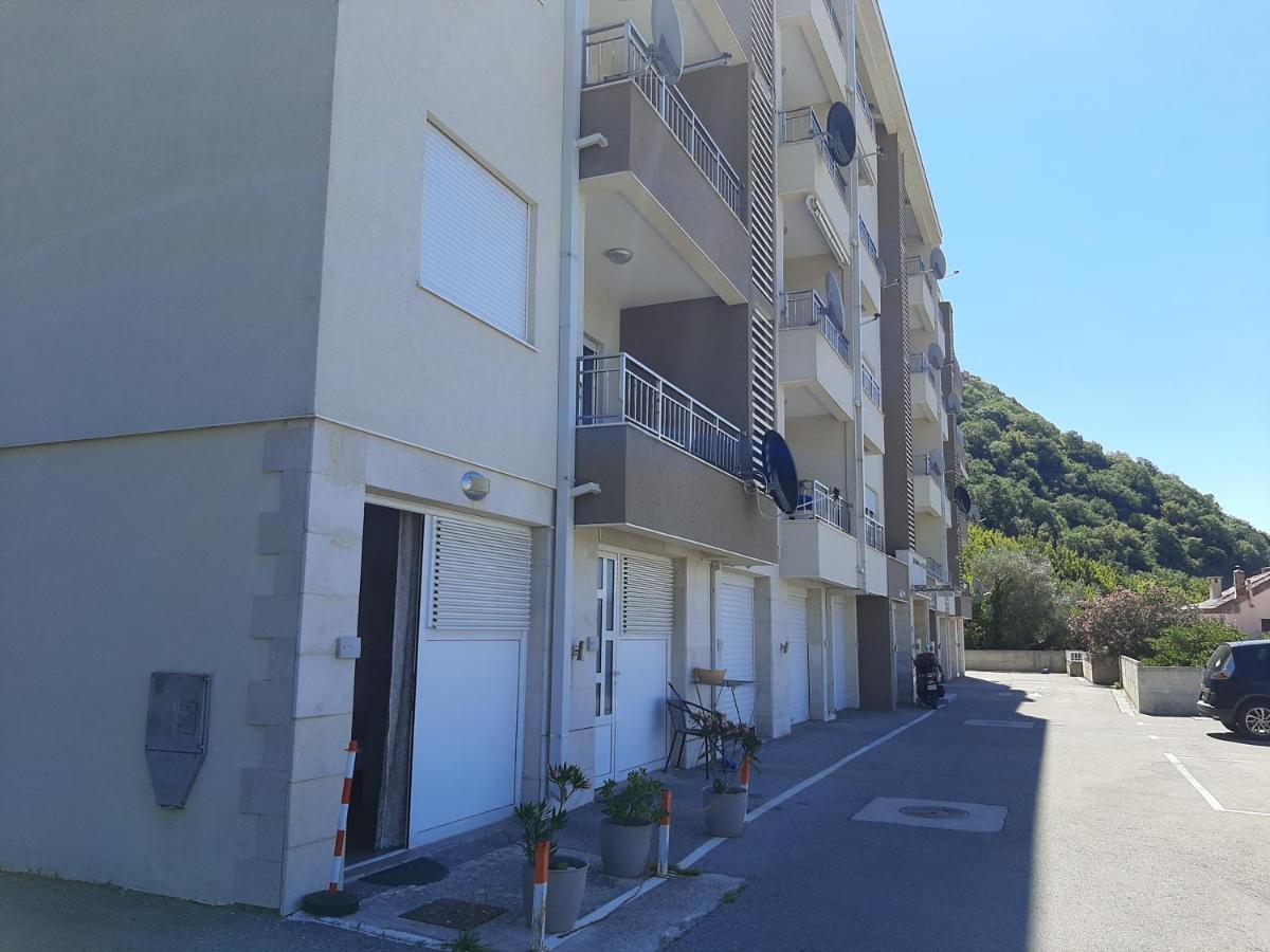 Rakocevic Apartments Petrovac Ngoại thất bức ảnh