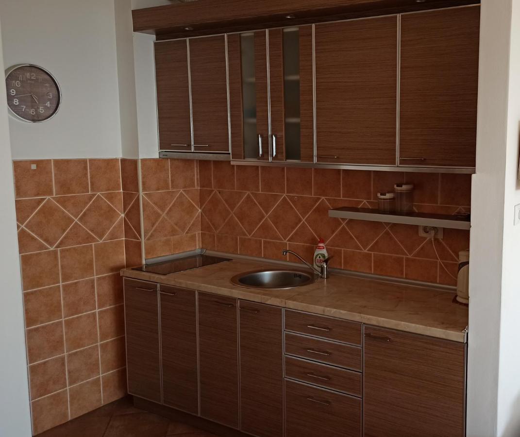 Rakocevic Apartments Petrovac Ngoại thất bức ảnh