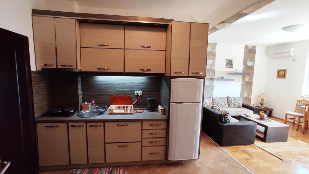 Rakocevic Apartments Petrovac Ngoại thất bức ảnh