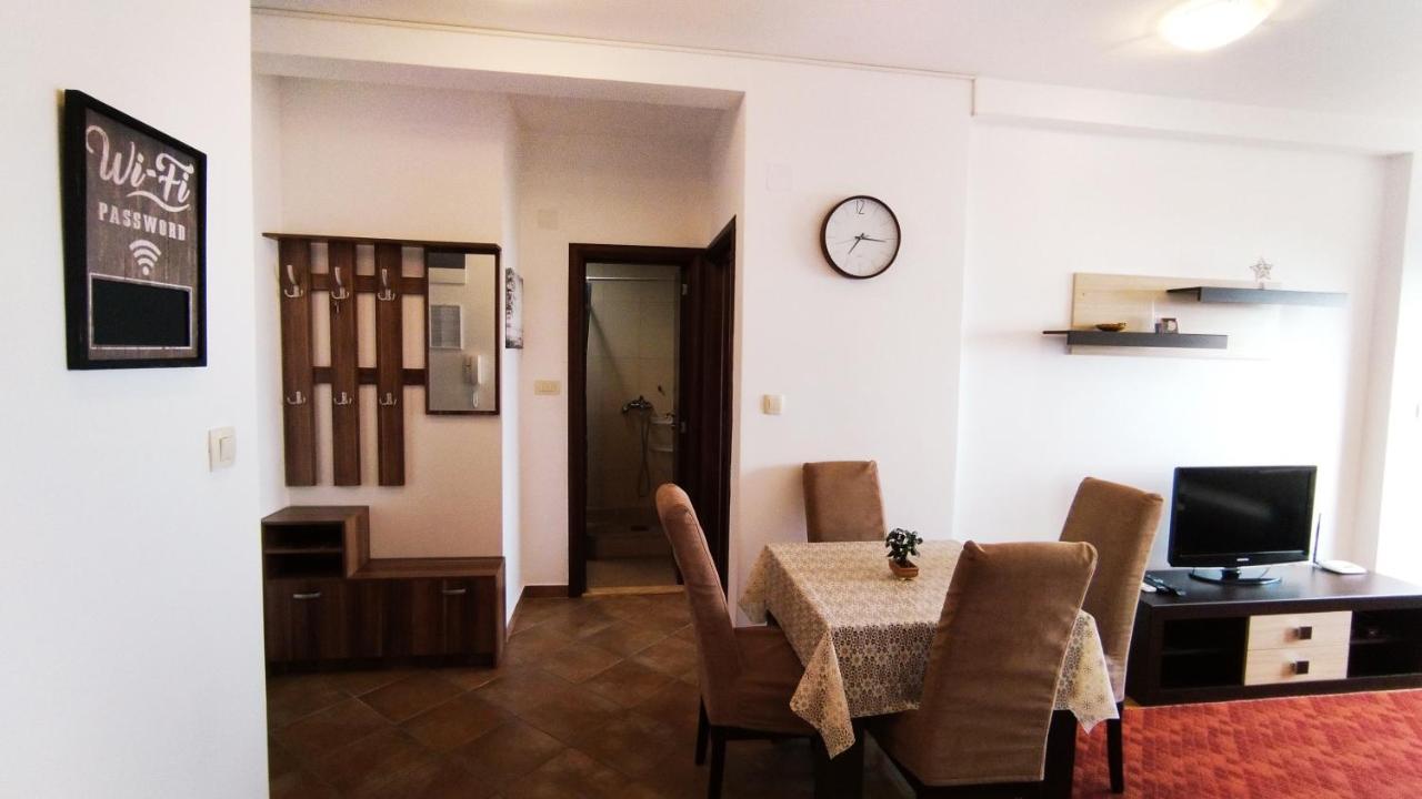 Rakocevic Apartments Petrovac Ngoại thất bức ảnh